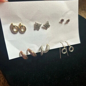 6 pair of‎ pierced earrings
